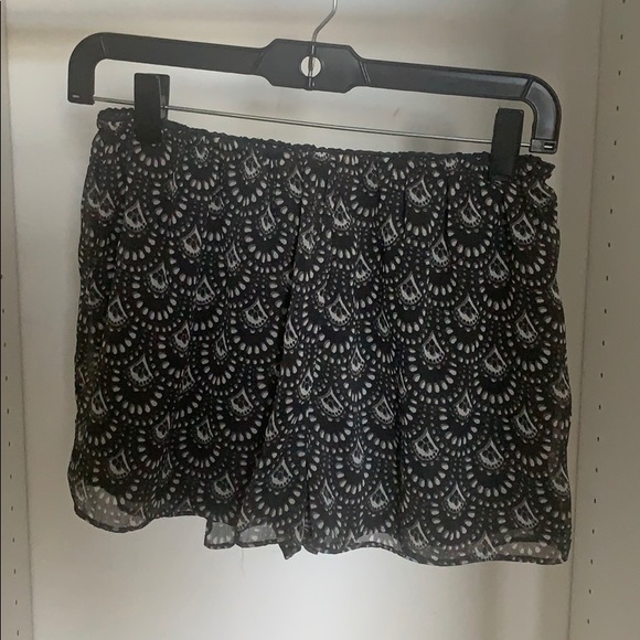 FRENCHI PRINTED SHORTS - Picture 1 of 1